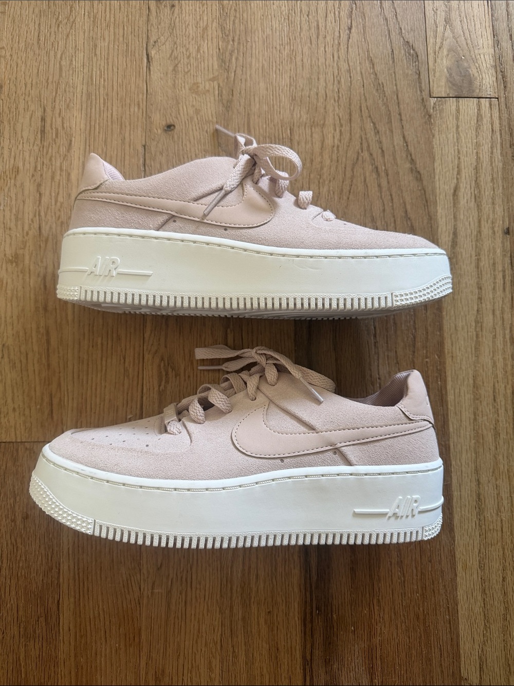 Nike Air Force 1 Sage Low Pink Suede Platform Sneakers Size 7.5